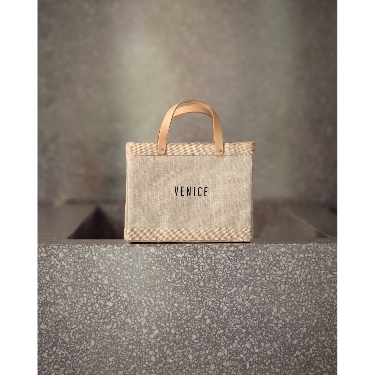 Petite Market Bag in Dove