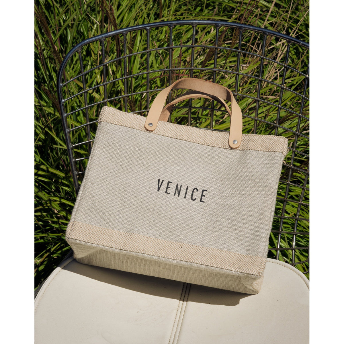 Petite Market Bag in Dove